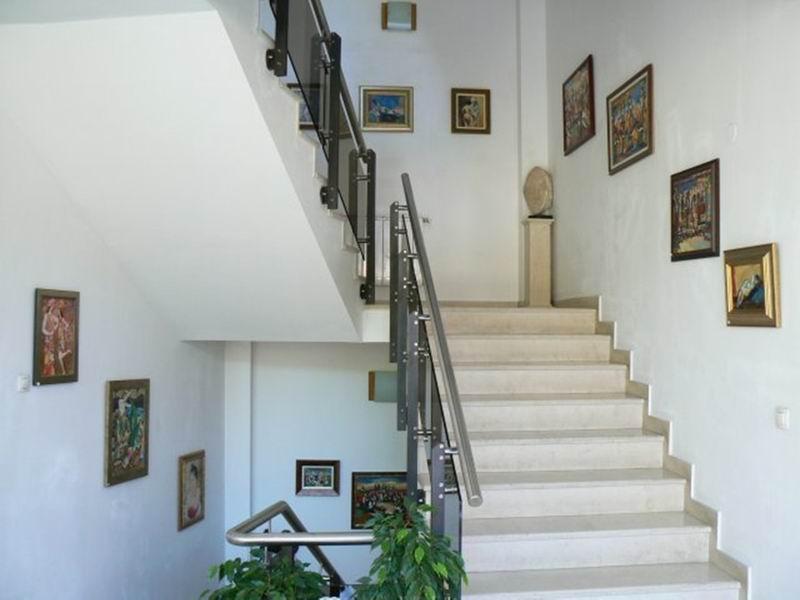 Family Art Hotel Gallery Pleven Exteriör bild